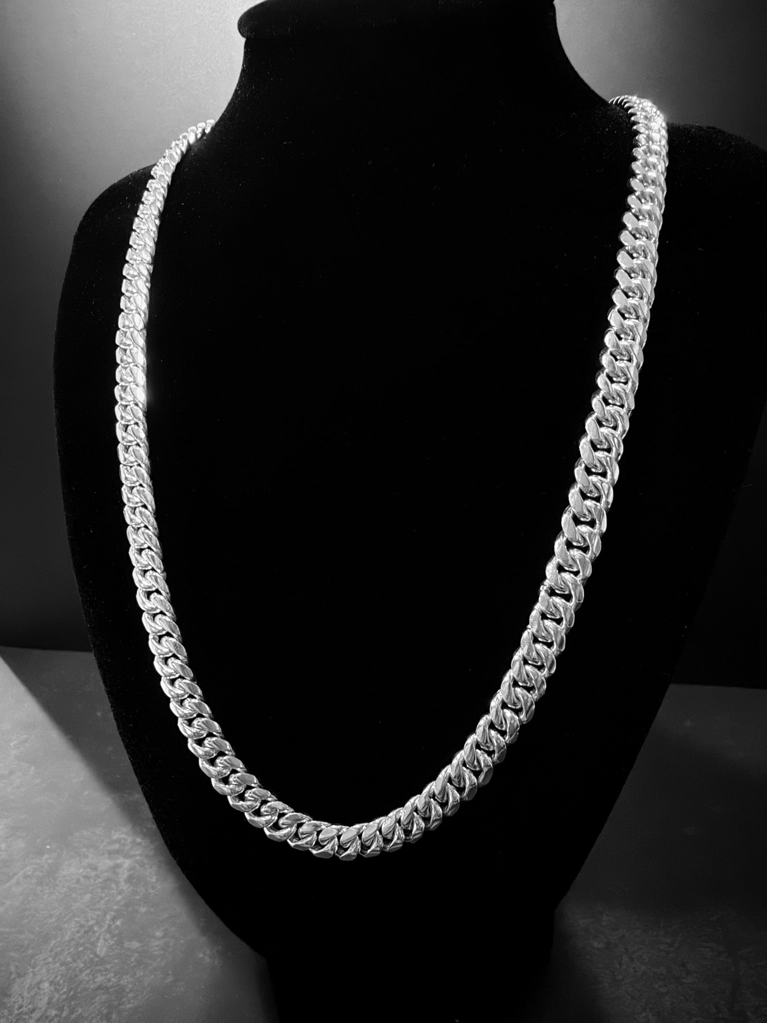The Flagship Cuban Chains