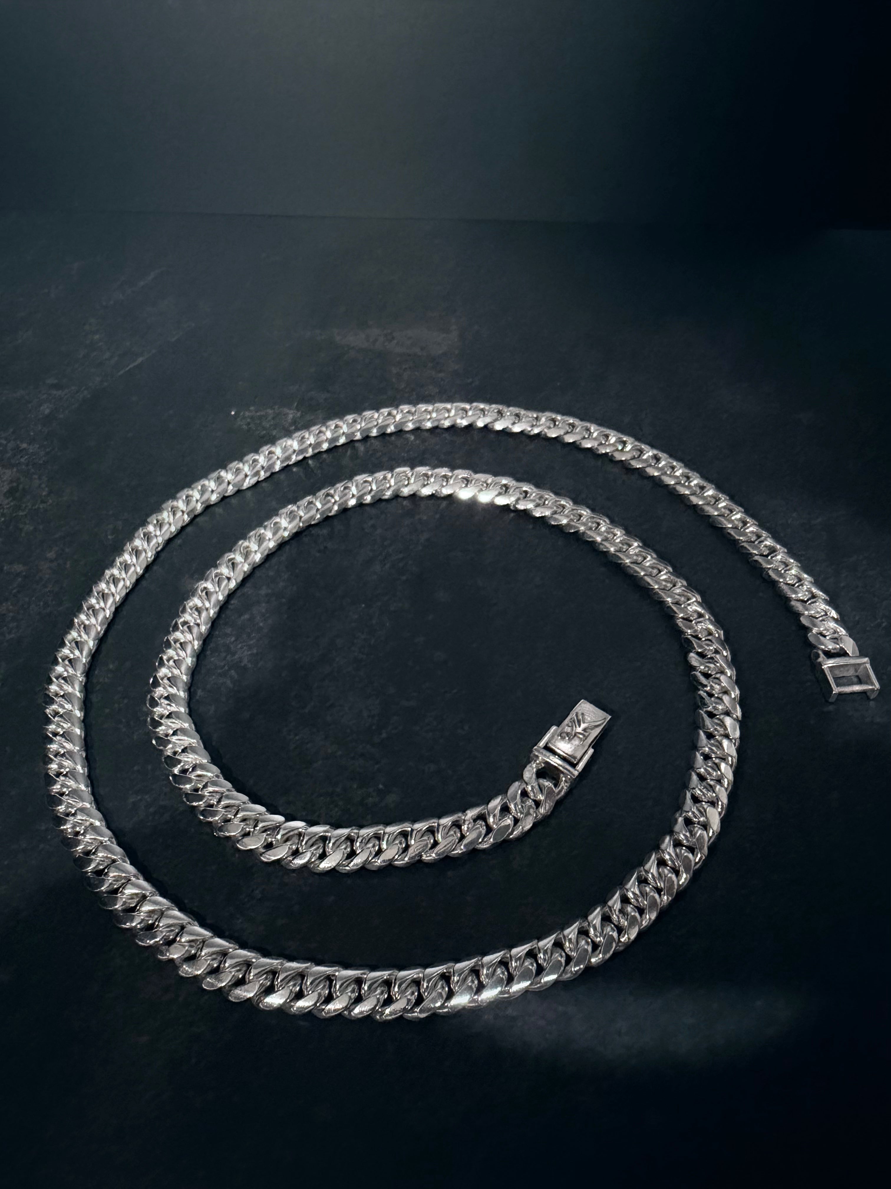 The Flagship Cuban Chains